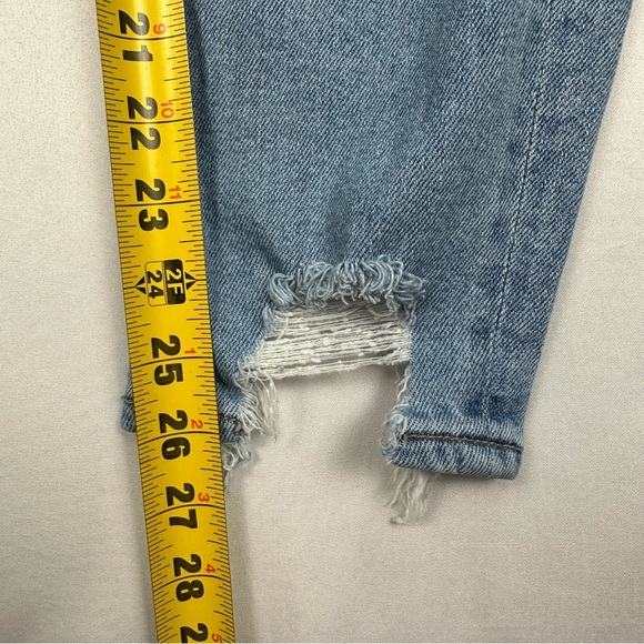 American Eagle Blue Denim Jeans Women Sz 2 Light Wash Destroyed MOM JEAN Stretch - Picture 8 of 9